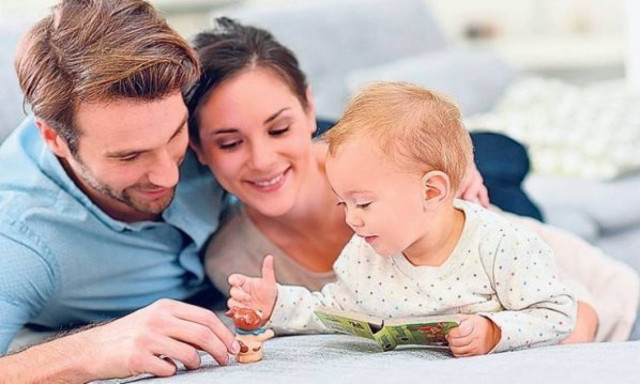 Σε ποια ηλικία αρχίζει το παιδί να μιλάει;