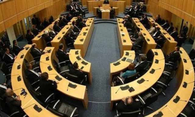 «Συντηρούν και δεν αναβαθμίζουν την Άμυνα» - «Φωνές» και για τα κοινωνικά παντοπωλεία