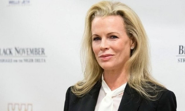 Kim Basinger: Η topless φωτογράφιση της κόρης της