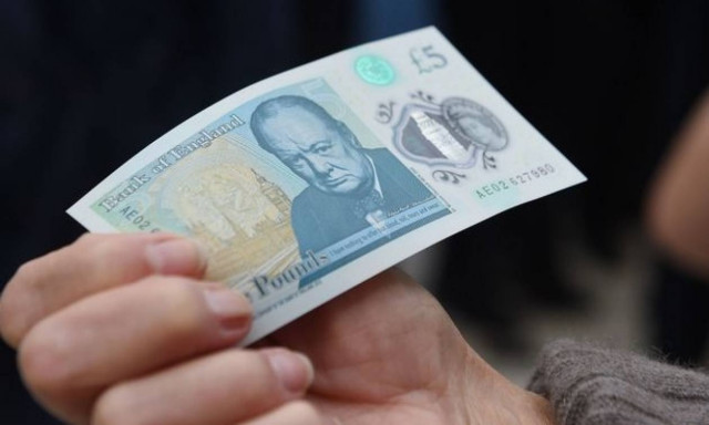 «Πυρετός» στη Βρετανία για τα πεντόλιρα - Γιατί 4 από αυτά αξίζουν 50.000 λίρες;