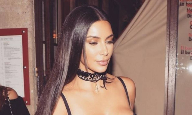 Το γλυκό φιλί της Kim Kardashian στον μικρό Saint είναι ό,τι πιο τρυφερό θα δεις σήμερα
