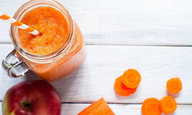 Το σούπερ αντιοξειδωτικό ρόφημα που ρίχνει τη χοληστερίνη και βοηθά στη χώνεψη