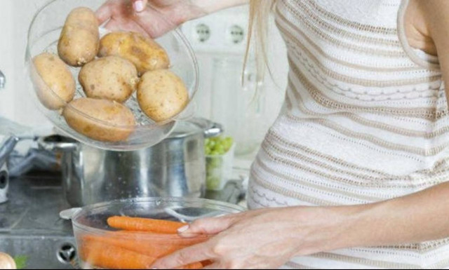 Aποφύγετε τις πολλές πατάτες στην εγκυμοσύνη σας