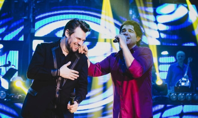 Χριστούγεννα και Πρωτοχρονιά με Πάνο Κιάμο και Νίκο Κουρκούλη στο «Club 22»!