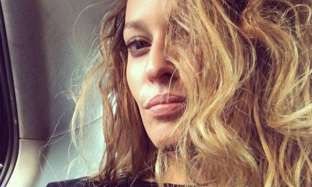 Η Σίσσυ Χρηστίδου έχει αδυνατίσει φοβερά - Δες την με στενή ολόσωμη φόρμα