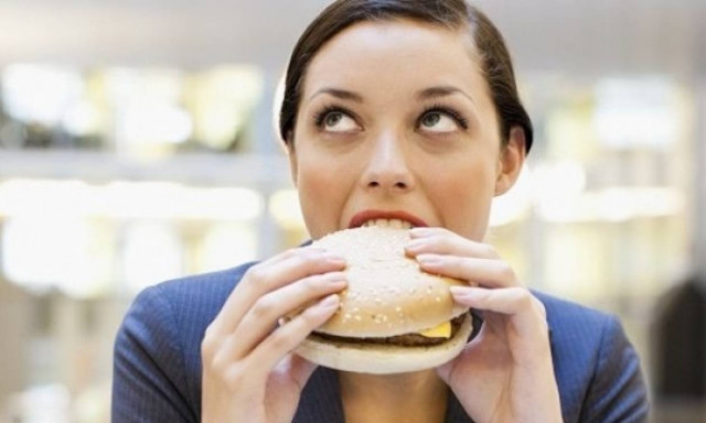 Τι πρέπει να περιέχει το μεσημεριανό μου γεύμα στη δουλειά;