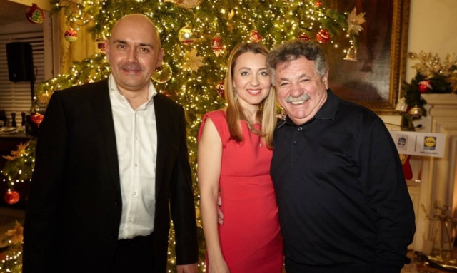 Φέτος μεγαλώνουμε την αγκαλιά μας για τα παιδιά!