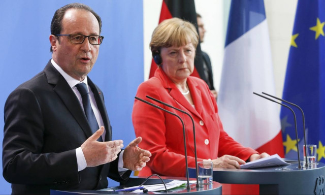 Μέρκελ - Ολάντ συμφωνούν για νέα μέτρα κατά της Μόσχας