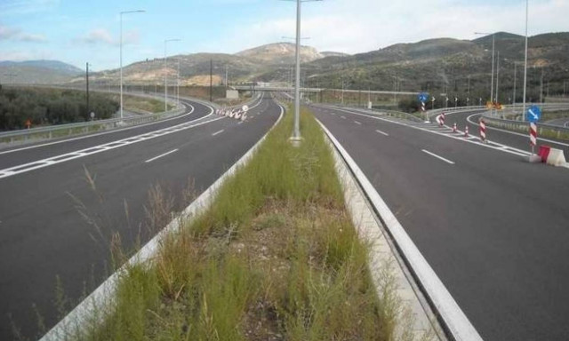 Συναγερμός στην Εθνική Οδό Αθηνών – Κορίνθου (pics - vid)