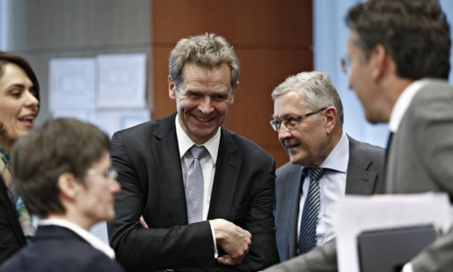 Άγρια κόντρα των δανειστών για την Ελλάδα - Κομισιόν και ESM «αδειάζουν» τον Τόμσεν