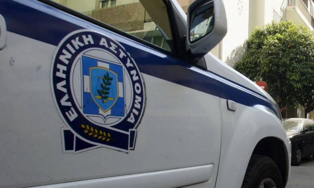 Σύλληψη 77χρονου στον Πειραιά για πλαστογραφία
