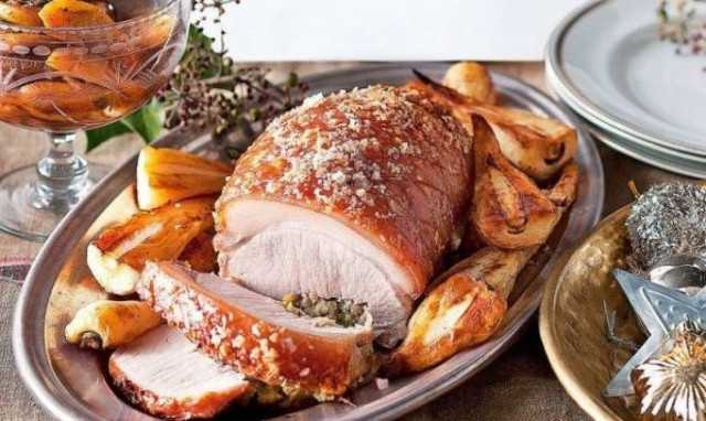 Τραγανό χοιρινό κότσι για το γιορτινό τραπέζι