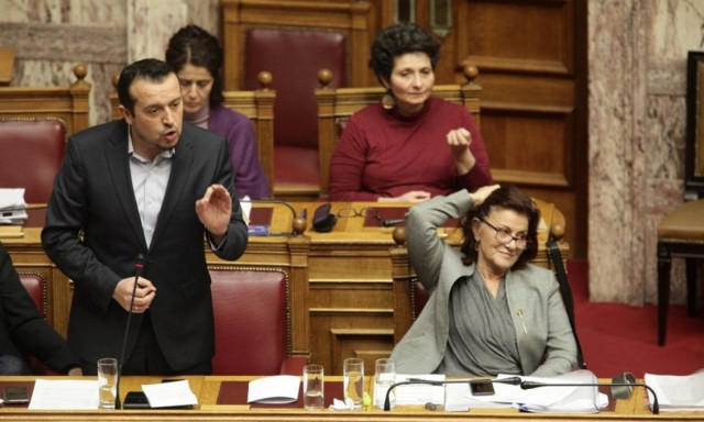 Κόντρα Παππά με ΝΔ για το «καλά Χριστούγεννα και καλή τύχη με τους… συνταξιούχους»