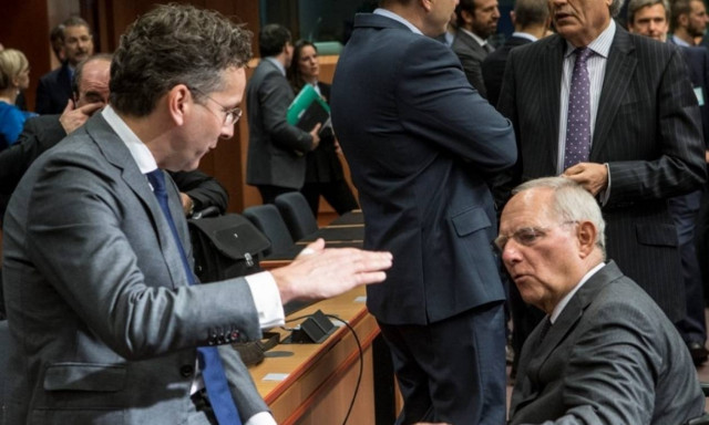 MNI: «Άδειασμα» Κομισιόν σε Ντάισελμπλουμ για το «πάγωμα» των μέτρων ελάφρυνσης του ελληνικού χρέους