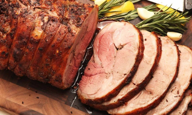 Το ρολό μοσχάρι στο φούρνο έχει την δική του ιεροτελεστία