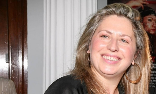 Σάντρα Βουτσά: Τι αποκάλυψε για το πολυμορφικό φόρεμα που δημιούργησε