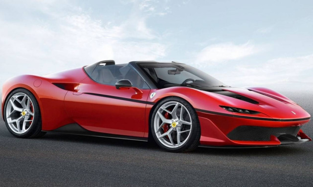 Η Ferrari J50 είναι ό,τι πιο μάχιμο έχουμε δει