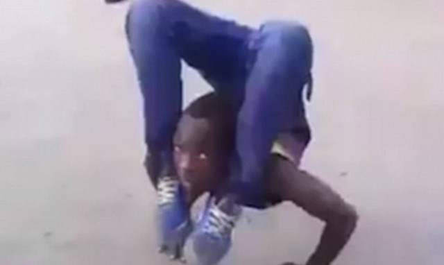 Το παιδί-λάστιχο από την Βραζιλία που έγινε viral! (vid)