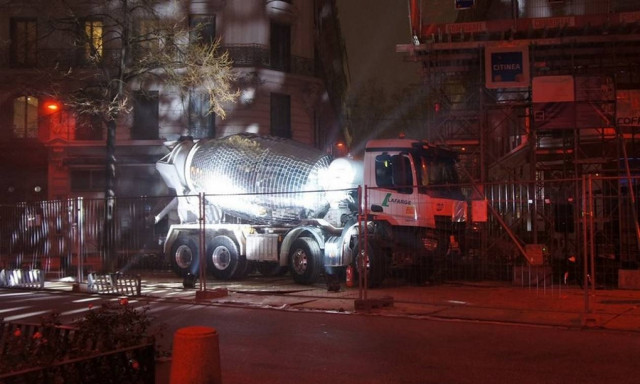 Viral: Μετέτρεψε μπετονιέρα σε γιγάντια «ντισκομπάλα» και αυτό είναι ένα θέαμα που πρέπει να δείτε