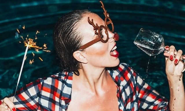 Single στις γιορτές; Έξι βασικά προβλήματα που σίγουρα θα αντιμετωπίσεις