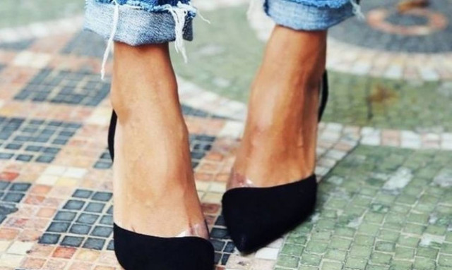 Shopping Guide: Δεκαπέντε flat παπούτσια για τις μέρες των γιορτών