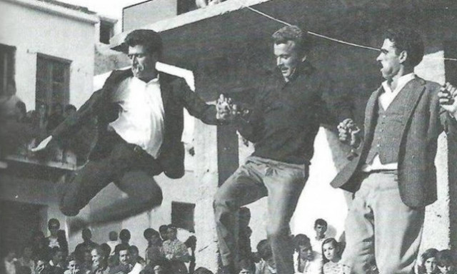 Έτσι γλεντούσαν οι παλιοί στην Κρήτη - 25 σπάνιες φωτογραφίες