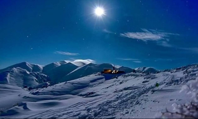 Δύο παραμυθένιες φωτογραφίες από τη χιονισμένη Κρήτη