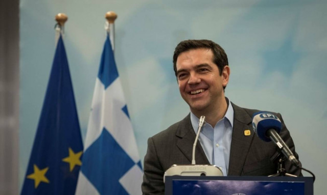 Politico: «Πονηρός» ο Τσίπρας - Με «δώρα» προσπαθεί να ανεβάσει την δημοτικότητα του