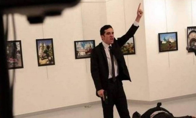 Και που’σαι πολιτισμένε, εσύ κλάψε επειδή βγήκε ο Τραμπ!