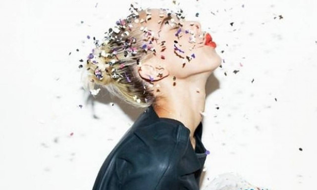 Πώς θα καταφέρεις να μην πάρεις κιλά μέσα στις γιορτές;