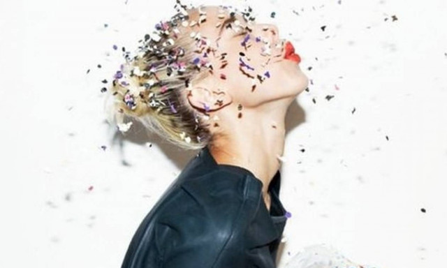 Πώς θα καταφέρεις να μην πάρεις κιλά μέσα στις γιορτές;