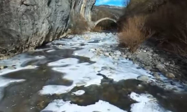 Πάγωσε ο Βίκος - Εντυπωσιακές εικόνες από το Ζαγόρι