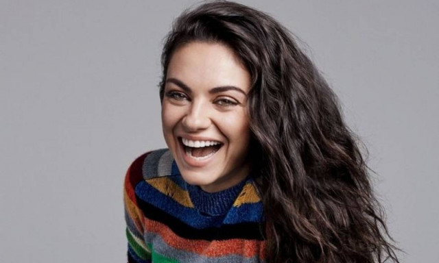 H πρώτη εμφάνιση της Mila Kunis μετά τη γέννηση του γιου της και ο προβληματισμός που προκάλεσε