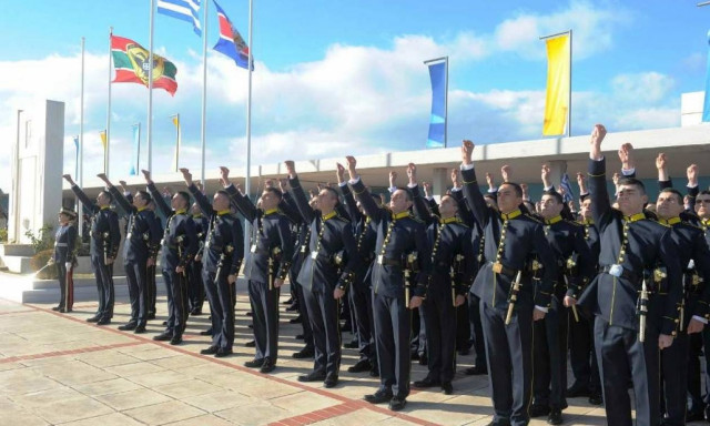 Στρατός Ξηράς: Ορκωμοσία Πρωτοετών Ευελπίδων (pics)