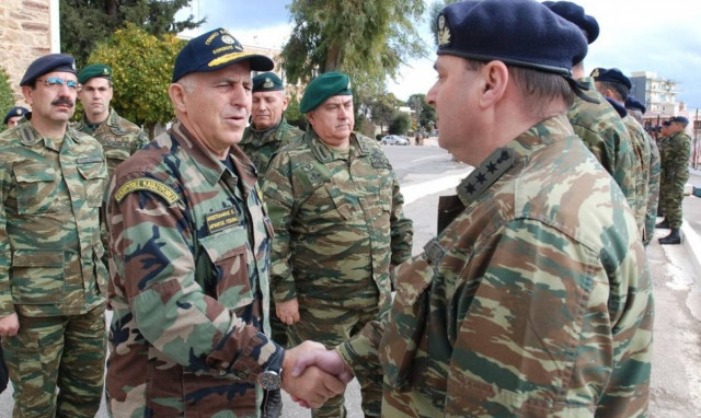 Ανταλλαγή Ευχών Αρχηγού ΓΕΕΘΑ με Προσωπικό Μονάδων ΕΔ (pics)