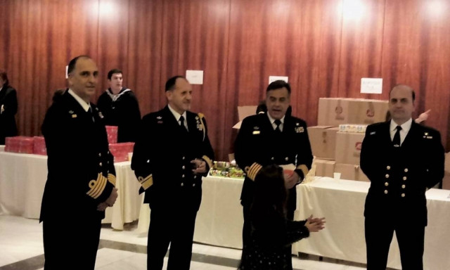 O υπαρχηγός ΓΕΝ στην εορτή δένδρου Χριστουγέννων στο Πολεμικό Μουσείο (pics)