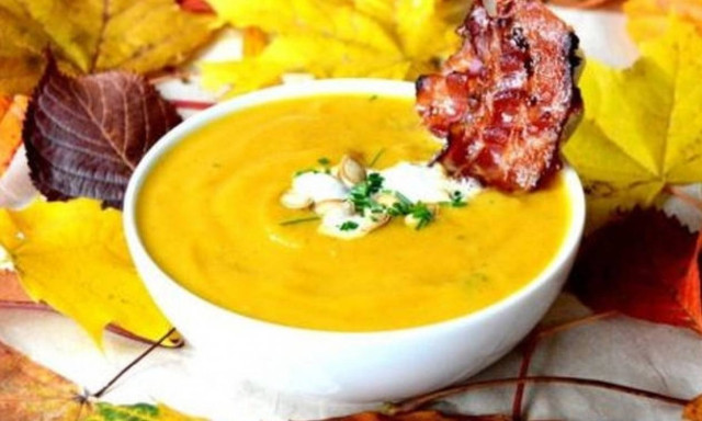 Βελουτέ κολοκυθόσουπα για το τραπέζι των Χριστουγέννων