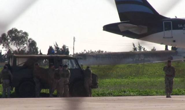 Αεροπειρατεία Μάλτα: Δείτε LIVE εικόνα από το σημείο τώρα!