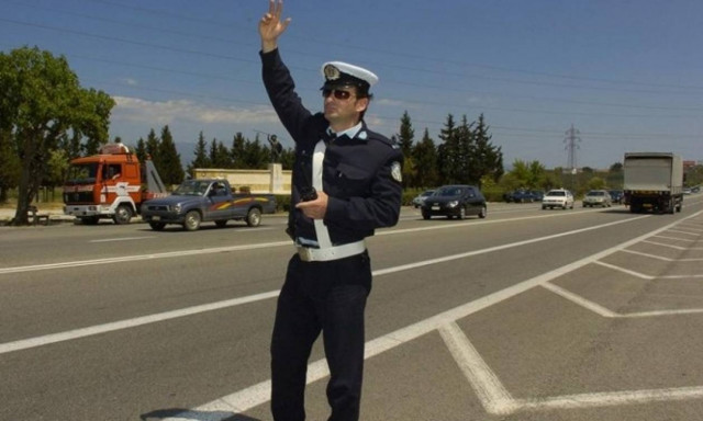 Χριστούγεννα 2016 - ΠΡΟΣΟΧΗ: Αυτά είναι τα έκτακτα μέτρα της Τροχαίας