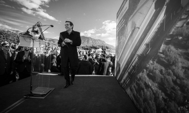 Ο Τσίπρας, οι εκλογές και η ανάπτυξη που όλο έρχεται μα ποτέ δεν φτάνει