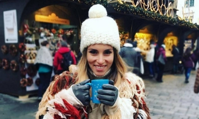 Τα μαγικά Χριστούγεννα της Αθηνάς Οικονομάκου στην παραμυθένια Βιέννη σε φωτογραφίες!