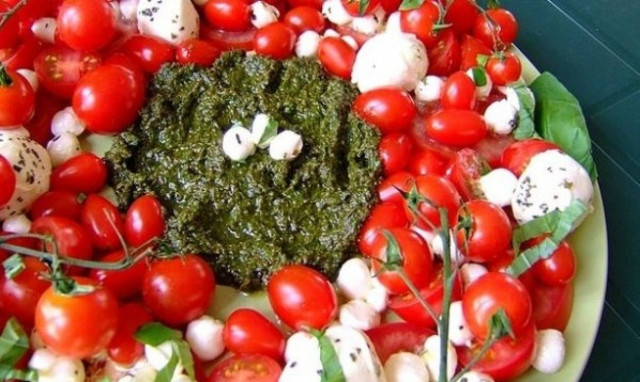 Ιδέες για τη γιορτινή παρουσίαση της σαλάτας ή των ορεκτικών σας!