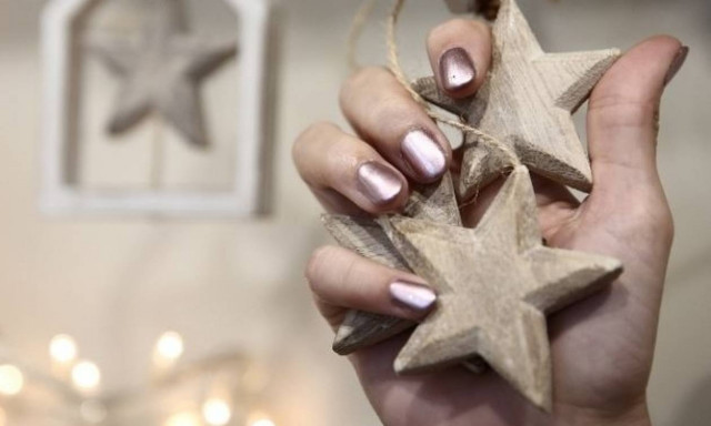 Πρωτοχρονιάτικο μανικιούρ: Δοκιμάσαμε και σου προτείνουμε πέντε τέλεια nail trends!