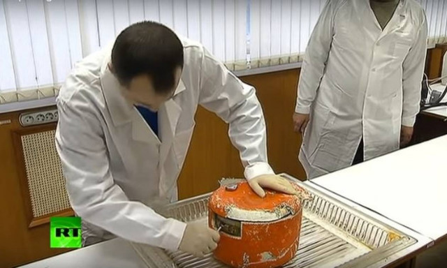 Ρωσία-Σότσι: Ανασύρθηκε και το δεύτερο μαύρο κουτί – Δείτε τη στιγμή που το ανοίγουν (Vid)