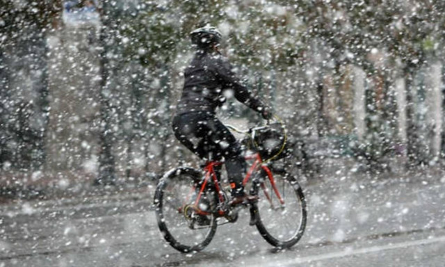 Κακοκαιρία Coral: Νέο έκτακτο δελτίο – Τσουχτερό κρύο με χιόνια