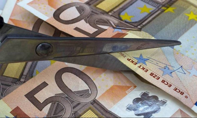 Όλα στον αέρα το 2017: Στην «πρέσα» των δανειστών και της δεύτερης αξιολόγησης οι Έλληνες