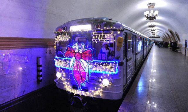 Εντυπωσιακές εικόνες: Σε γιορτινή διάθεση τα μέσα μεταφοράς στη Ρωσία!