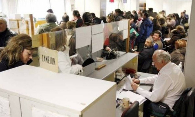 Εξοντωτικές εισφορές για επαγγελματίες και αυτοαπασχολούμενους (pics)