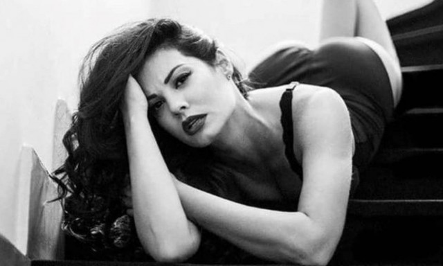 Τα… πέταξε στο δοκιμαστήριο η Μαρία Κορινθίου! (photo)