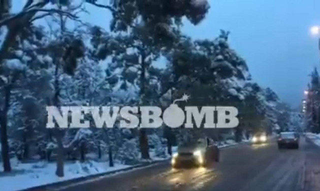 Καιρός LIVE: Χιόνια σε Καισαριανή και Παπάγου (vid)